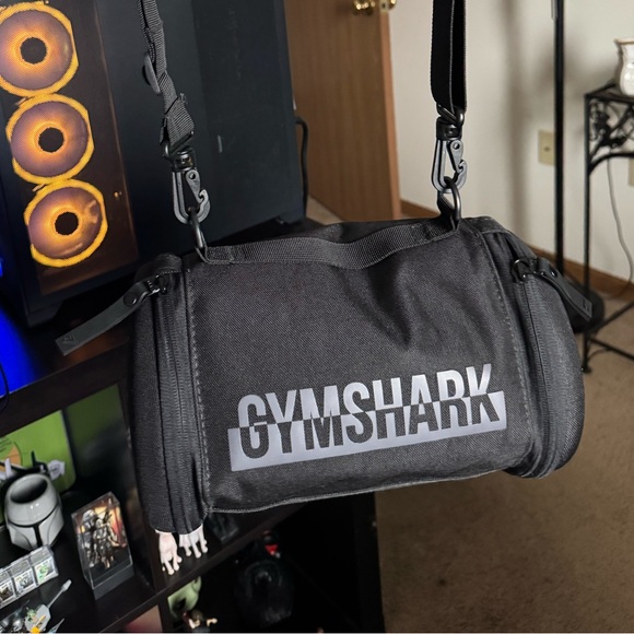 Gymshark Handbags - Gymshark Black Crossbody Bag